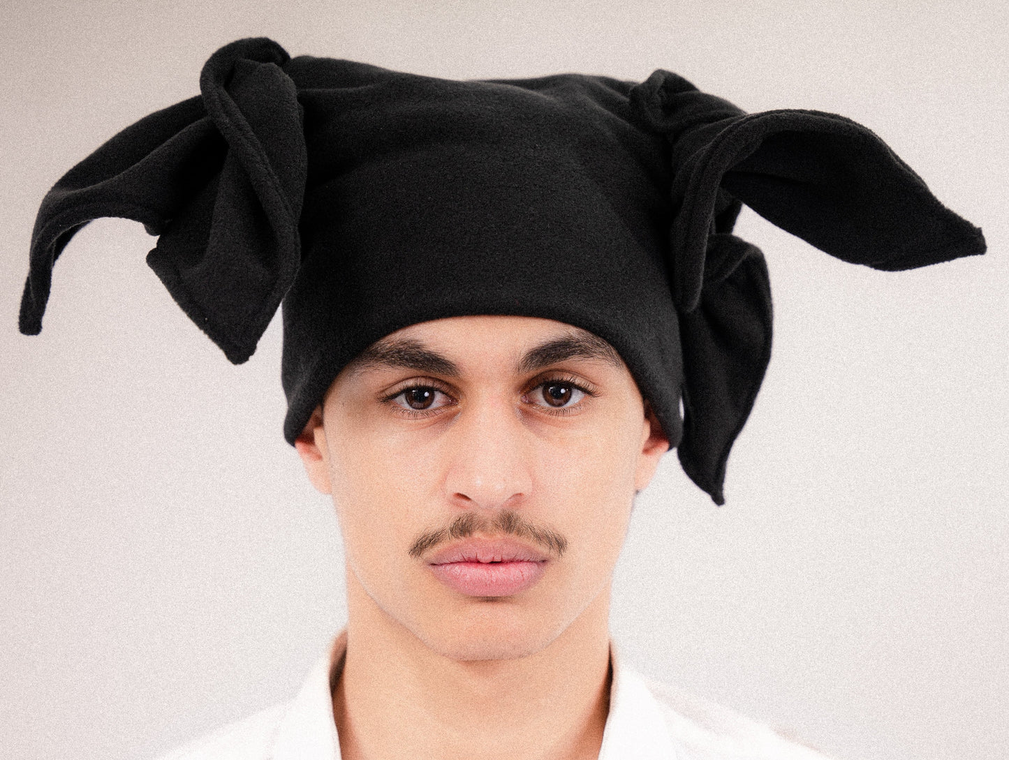 beanie Ruffles - Noir