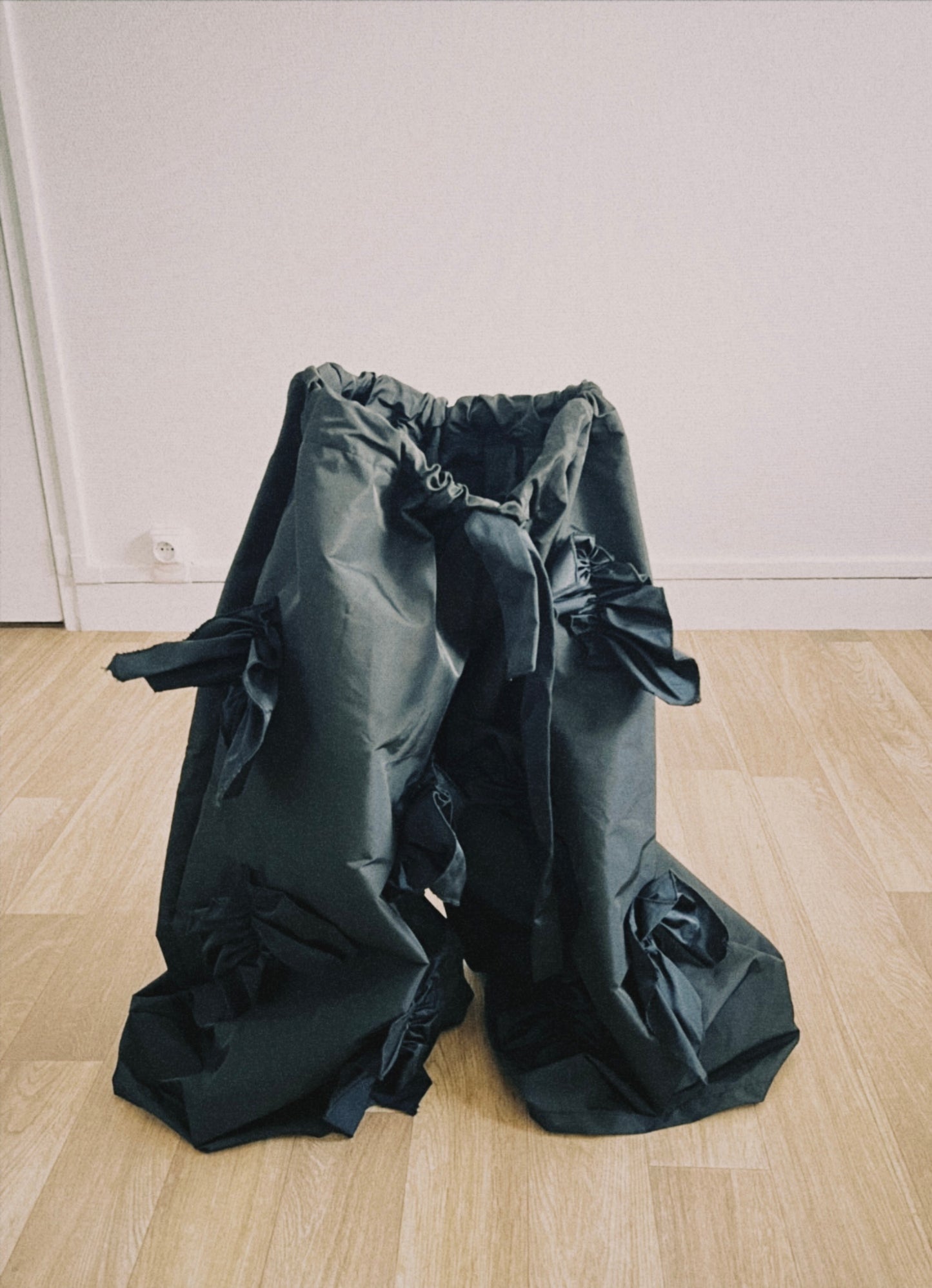 0. The Ruffles JORTS - Noir