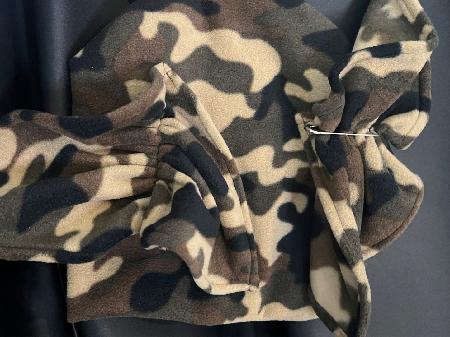 beanie Ruffles - Camo