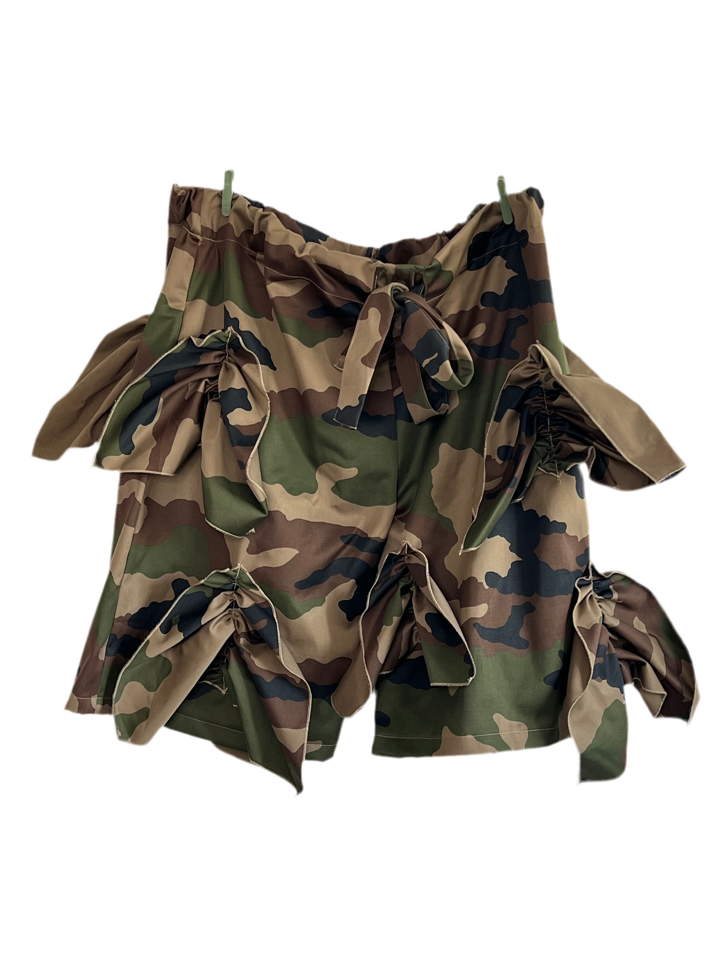 1. Ruffles jorts - camo