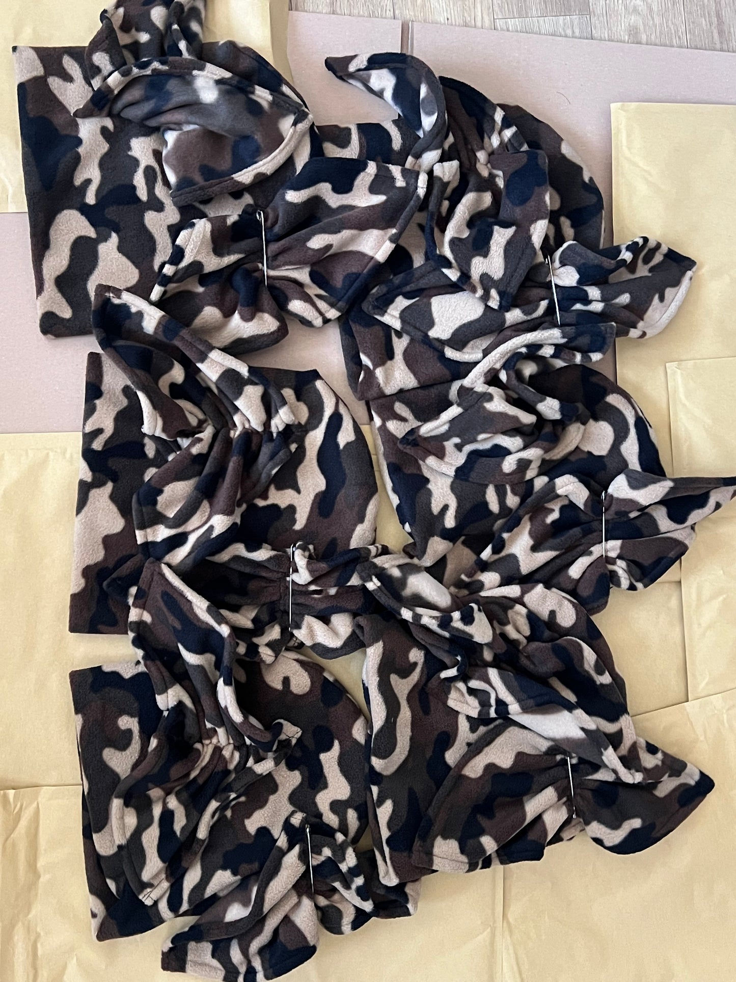 beanie Ruffles - Camo
