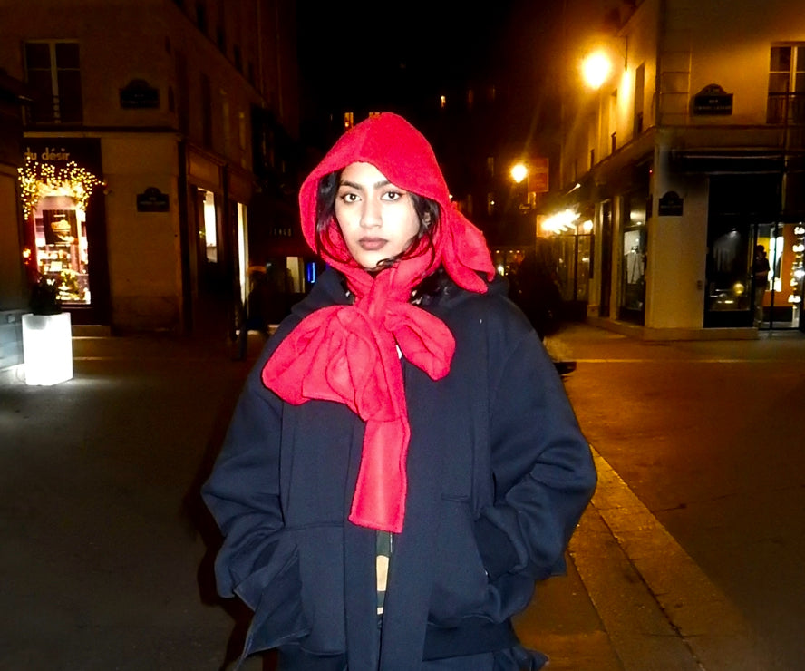 Hood-scarf ruffles