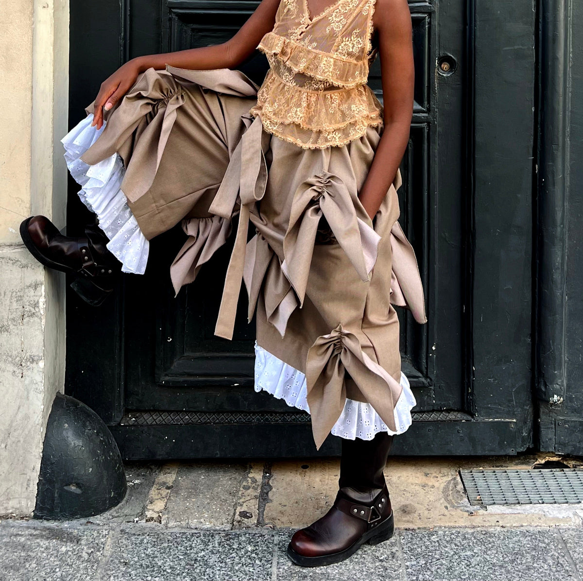 2. Retro Ruffles jorts - Denim camel